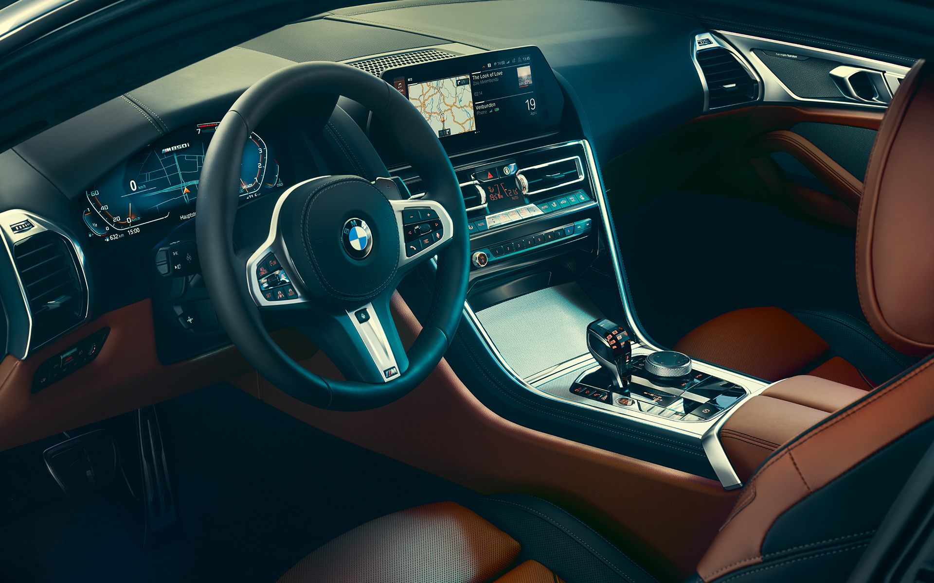 BMW serii 8 Coupé, kierownica Wnętrze BMW serii 8 Coupé z kierownicą.