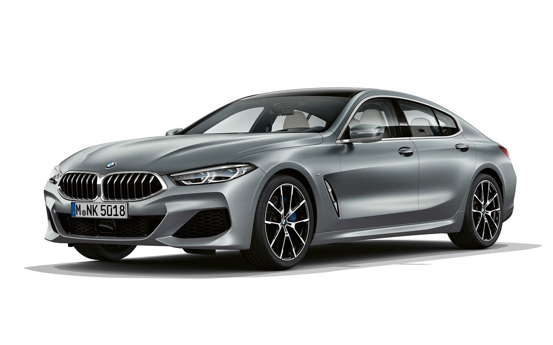 Frozen Temptation, ujęcie z półprofilu od przodu BMW serii 8 Gran Coupé, Frozen Tempration, ujęcie w półprofilu z przodu