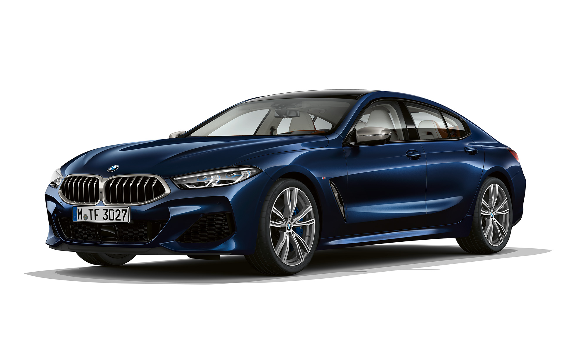 Individual Sophistication, ujęcie z półprofilu od przodu BMW serii 8 Gran Coupé, Individual Sophistication, ujęcie z półprofilu od przodu