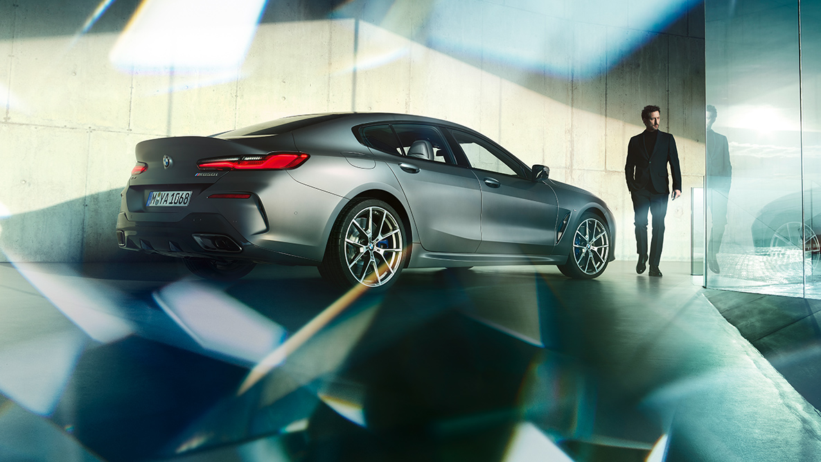 Stylistyka luksusowego samochodu sportowego BMW serii 8 Gran Coupé, stylistyka luksusowego samochodu sportowego