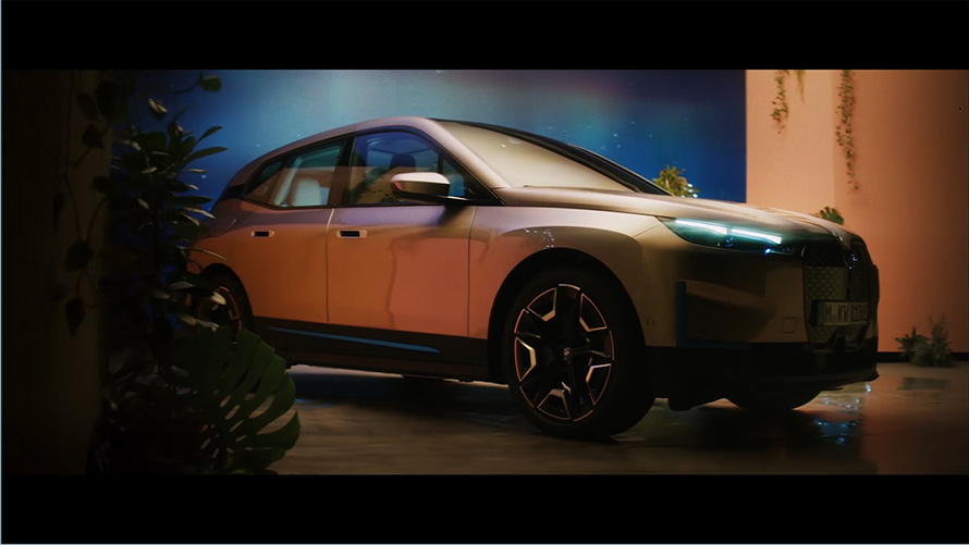 BMW iX i20 elektryczny SUV wnętrze film BMW iX i20 2021 elektryczny SUV wnętrze film