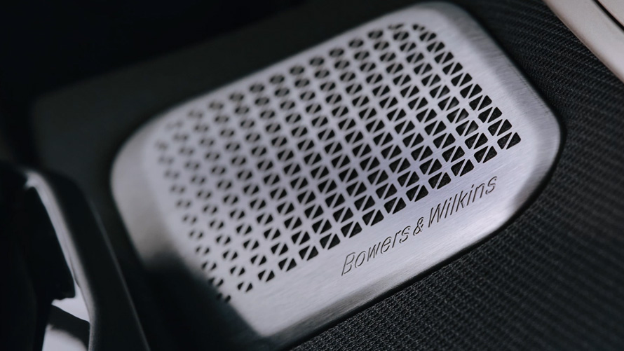 BMW iX i20 elektryczny SUV system nagłośnienia Diamond Surround marki Bowers & Wilkins film BMW iX i20 2021 elektryczny SUV system nagłośnienia Diamond Surround marki Bowers & Wilkins film