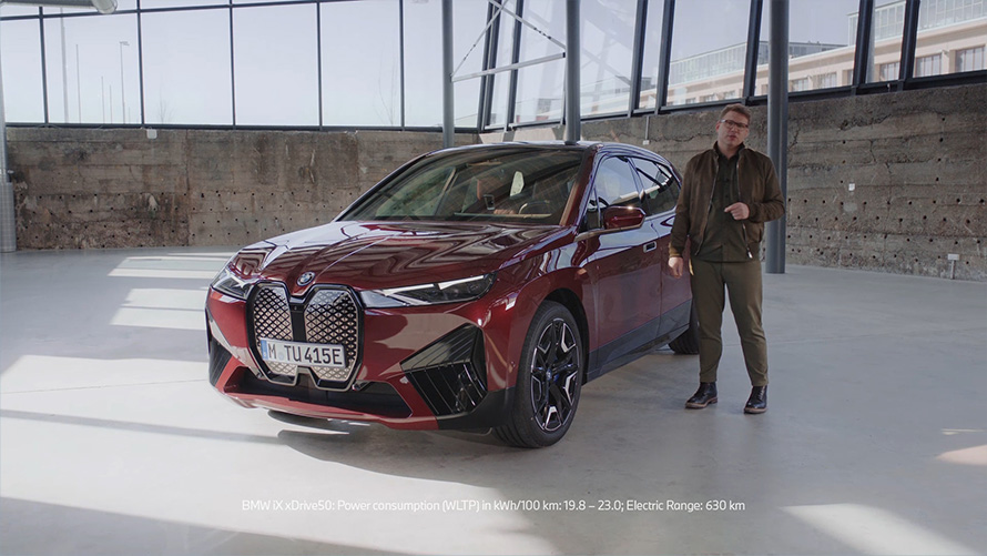 BMW iX i20 elektryczny SUV zdalna aktualizacja oprogramowania film BMW iX i20 2021 elektryczny SUV zdalna aktualizacja oprogramowania film
