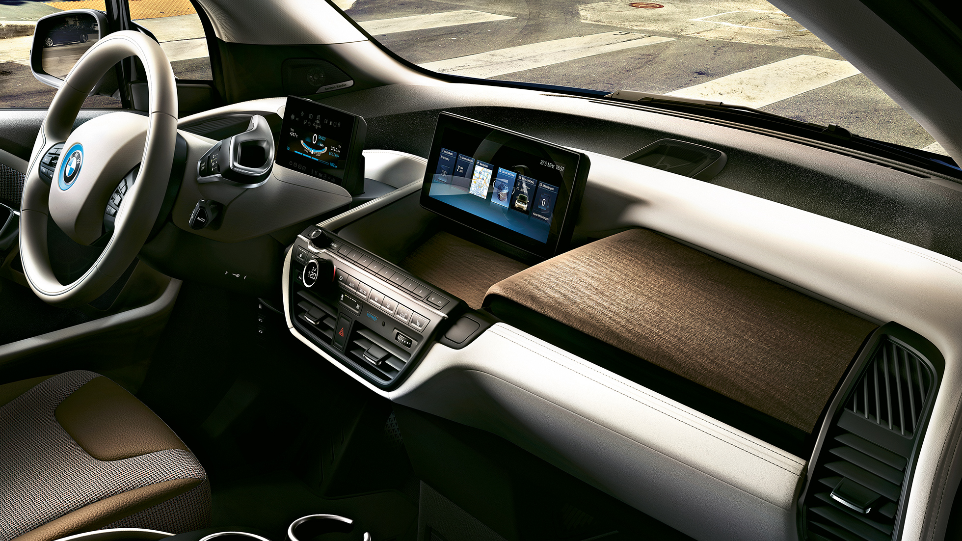 BMW i3 2018, wnętrze BMW i3 I01 2018, wnętrze, monitor pokładowy