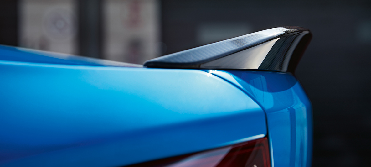 Spojler tylny BMW M2 CS Spojler tylny BMW M2 CS F87, niebieski Misano metalizowany, zbliżenie