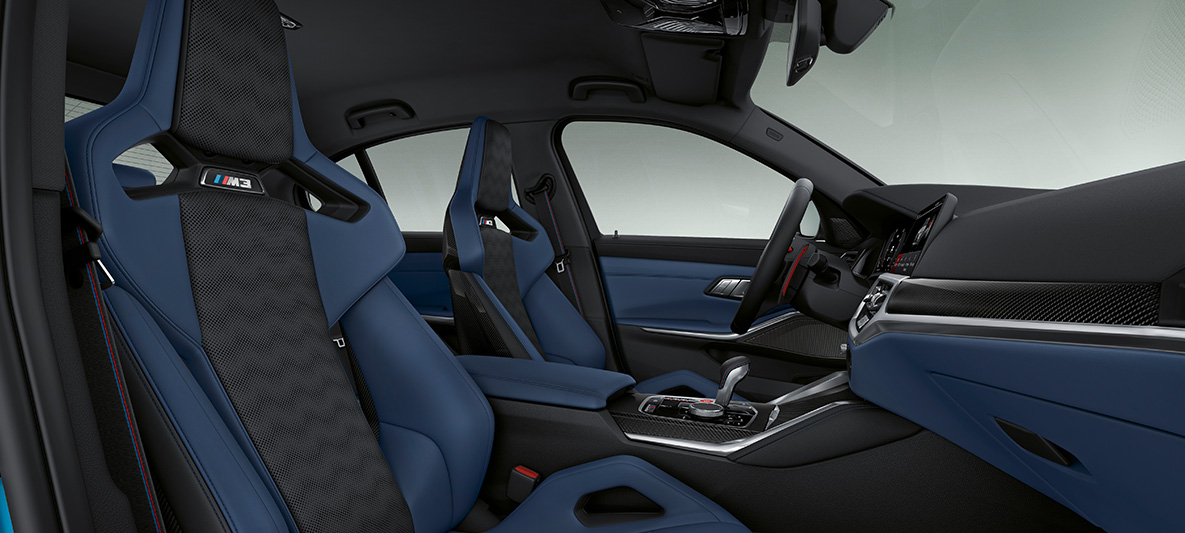 Pełna tapicerka BMW Individual ze skóry Merino, czerwony Fiona i czarny, BMW M3 Limuzyna 2020 G80, wnętrze Pełna tapicerka BMW Individual ze skóry Merino, czerwień Fiona i czarny, BMW M3 Limuzyna G80 2020, wnętrze, deska rozdzielcza
