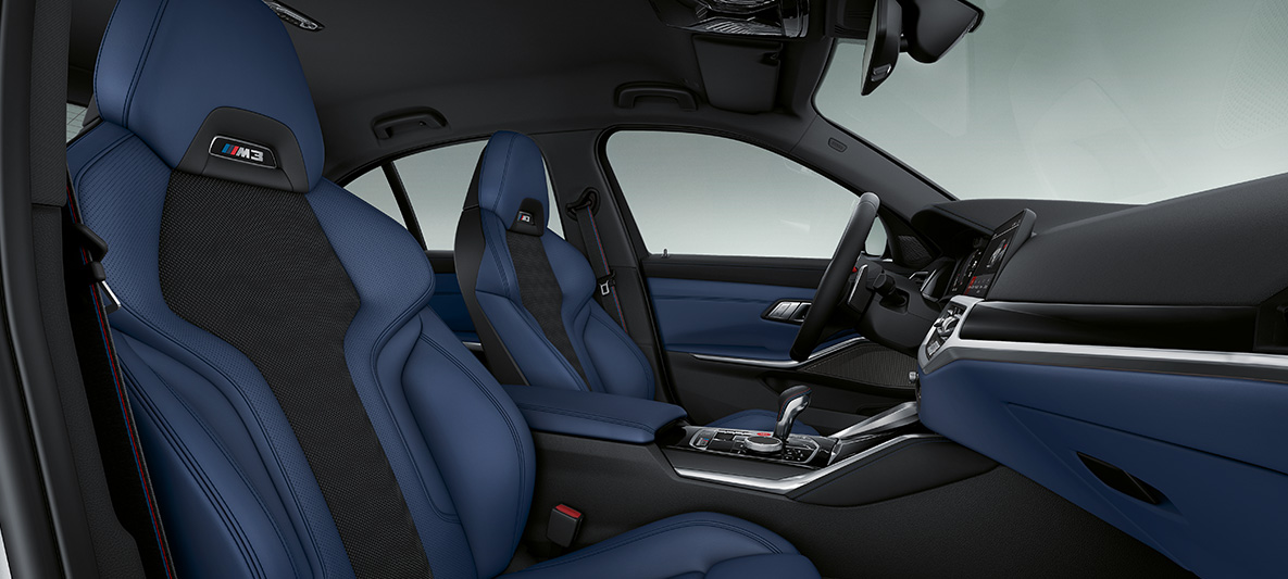 Pełna tapicerka BMW Individual ze skóry Merino, błękit fiordów i czarny, BMW M4 Coupé 2020 G82, wnętrze Pełna tapicerka BMW Individual ze skóry Merino, błękit fiordów i czarny, BMW M4 Coupé G82 2020, wnętrze, deska rozdzielcza