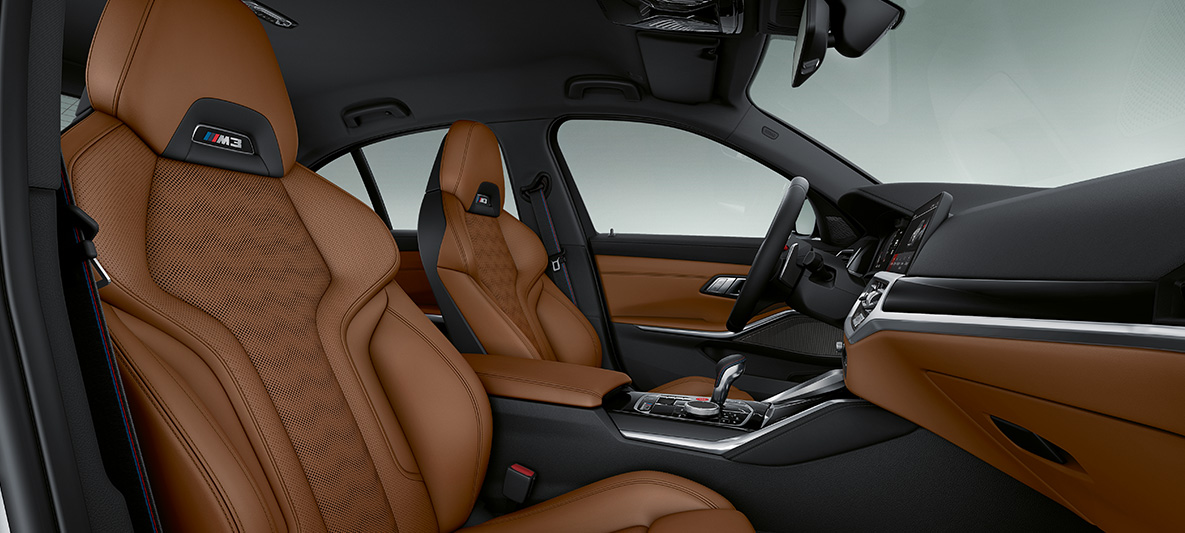 Pełna tapicerka BMW Individual ze skóry Merino, truflowa, BMW M4 Coupé 2020 G82, wnętrze Pełna tapicerka BMW Individual ze skóry Merino, truflowa, BMW M4 Coupé G82 2020, wnętrze, deska rozdzielcza