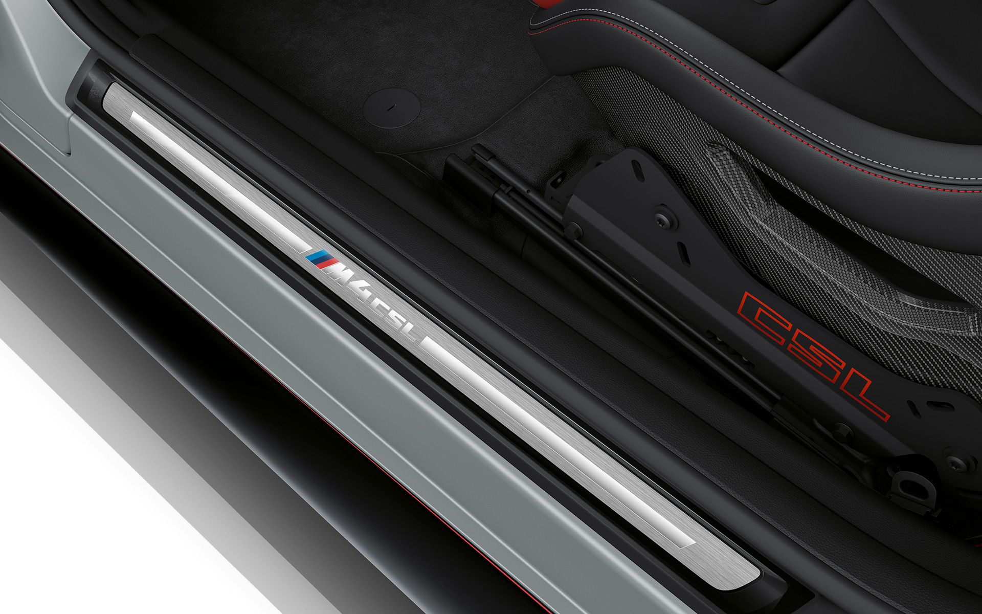 Napis CSL i foliowane listwy progowe BMW M4 CSL G82 BMW M4 CSL G82 lakier specjalny BMW Individual mroźny szary Brooklyn BMW Individual metalizowany napis CSL i foliowane listwy progowe
