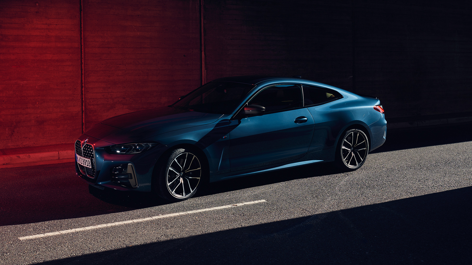 Widok z boku, linia dachu M440i xDrive Coupé G22 2020 BMW M440i xDrive Coupé G22 2020, niebieski Arctic Race, metalizowany, widok z boku, linia dachu