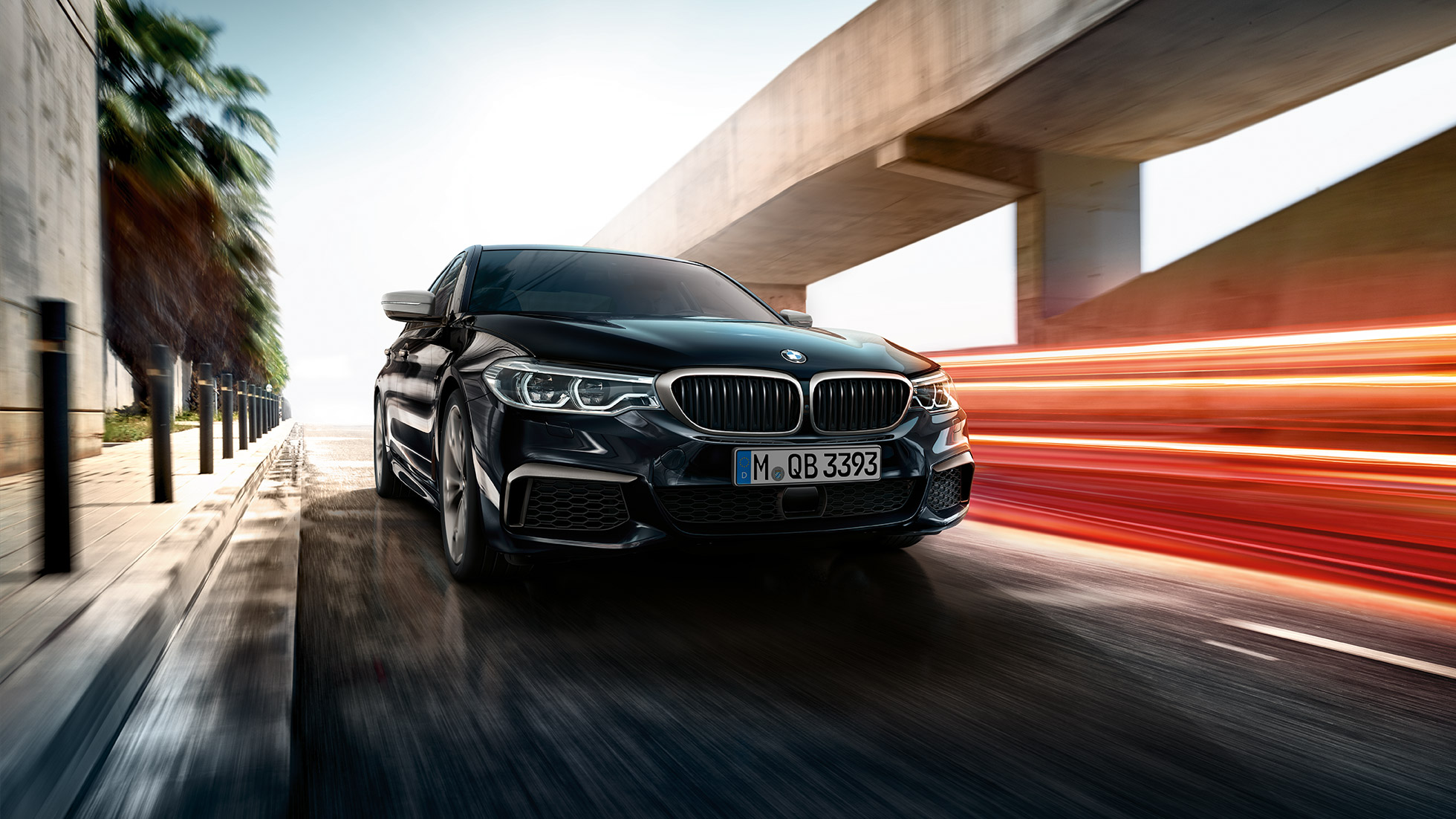 Wygląd zewnętrzny. BMW M550i i BMW M550d, przedni półprofil.