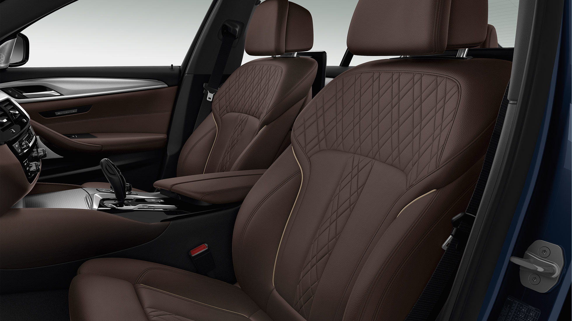 Tapicerka. BMW M550i oraz BMW M550d, stylistyka – wnętrze.