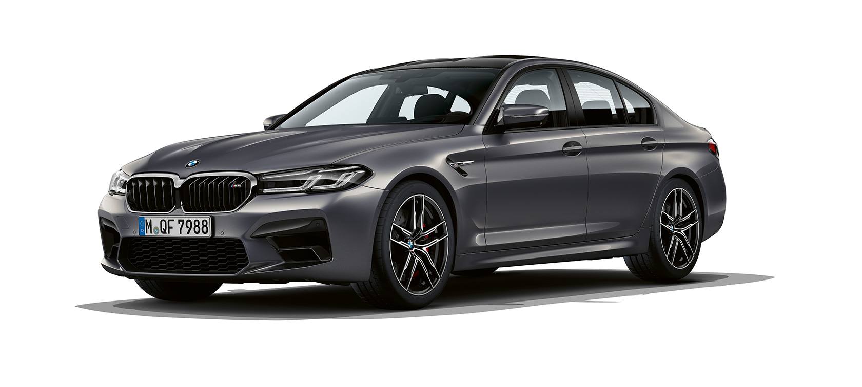 BMW M5 F90 2020, przedni półprofil BMW M5 F90 LCI Facelift 2020, szary Brands Hatch metalizowany przedni półprofil