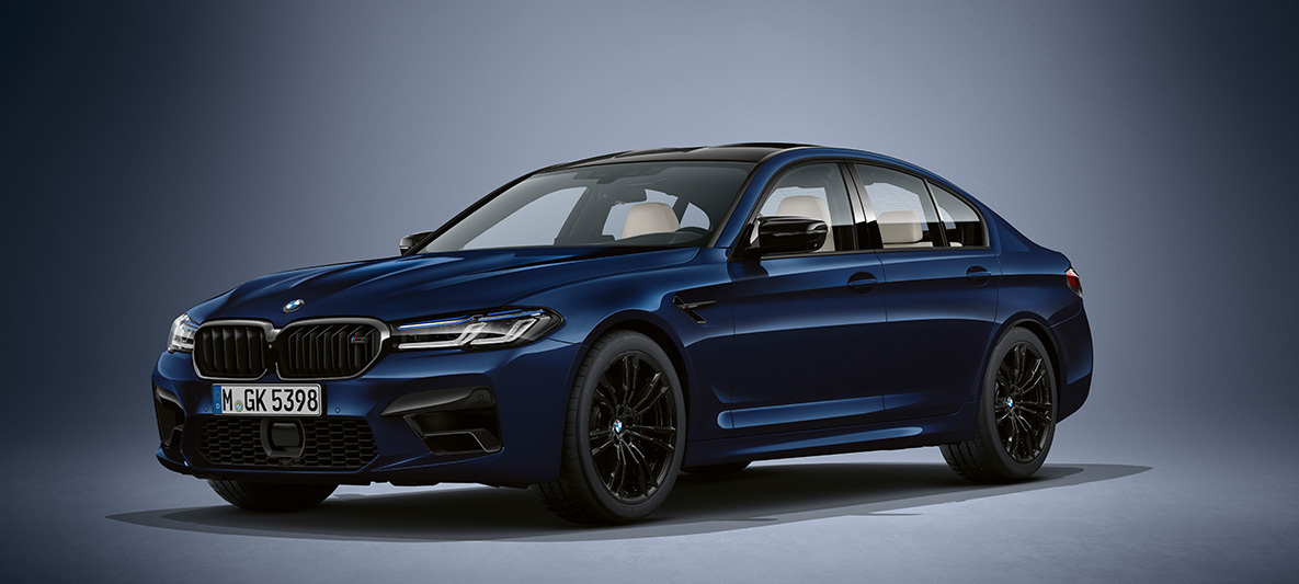 BMW Individual BMW M5 Limuzyna F90 2020, niebieski tanzanit metalizowany BMW Individual BMW M5 Limuzyna F90 LCI Facelift 2020, niebieski tanzanit metalizowany przedni półprofil