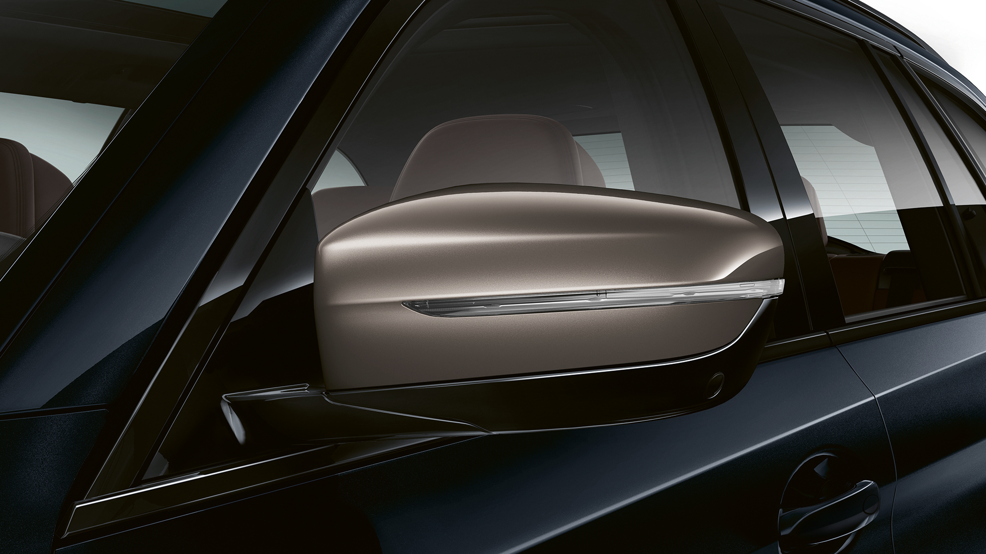 Lusterka zewnętrzne BMW M550d xDrive Touring G31, czarny azuryt metalizowany, zbliżenie lusterek Lusterka zewnętrzne BMW M550d xDrive Touring