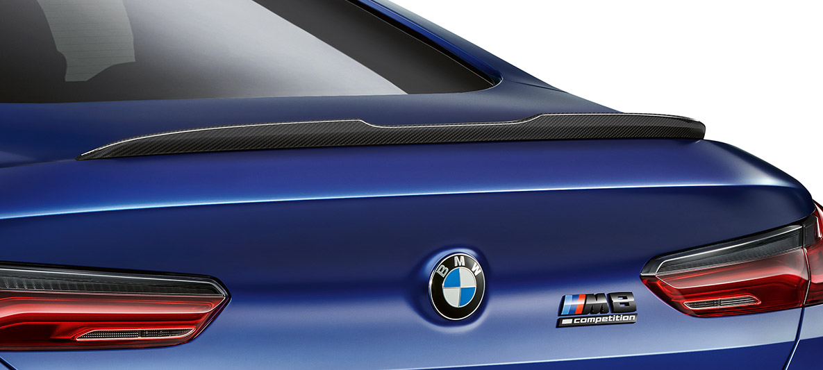 Spojler tylny z karbonu. BMW M8 Competition Coupé, spojler tylny pakietu zewnętrznego M Carbon.