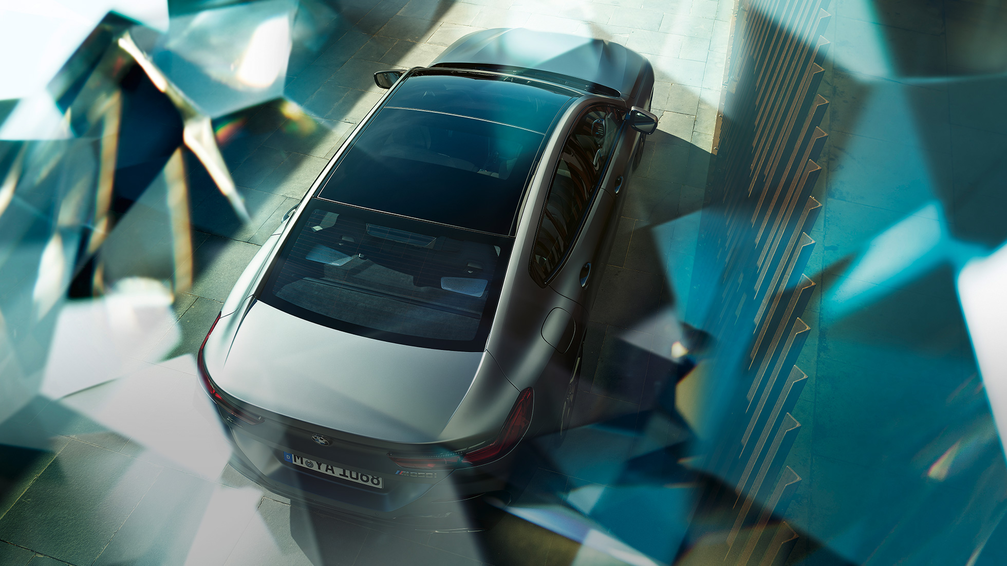 Szklany dach panoramiczny w BMW M850i xDrive Gran Coupé Szklany dach panoramiczny w BMW M850i xDrive Gran Coupé G16 2019 w metalizowanym kolorze mroźnego bazaltu BMW Individual, perspektywa z lotu ptaka