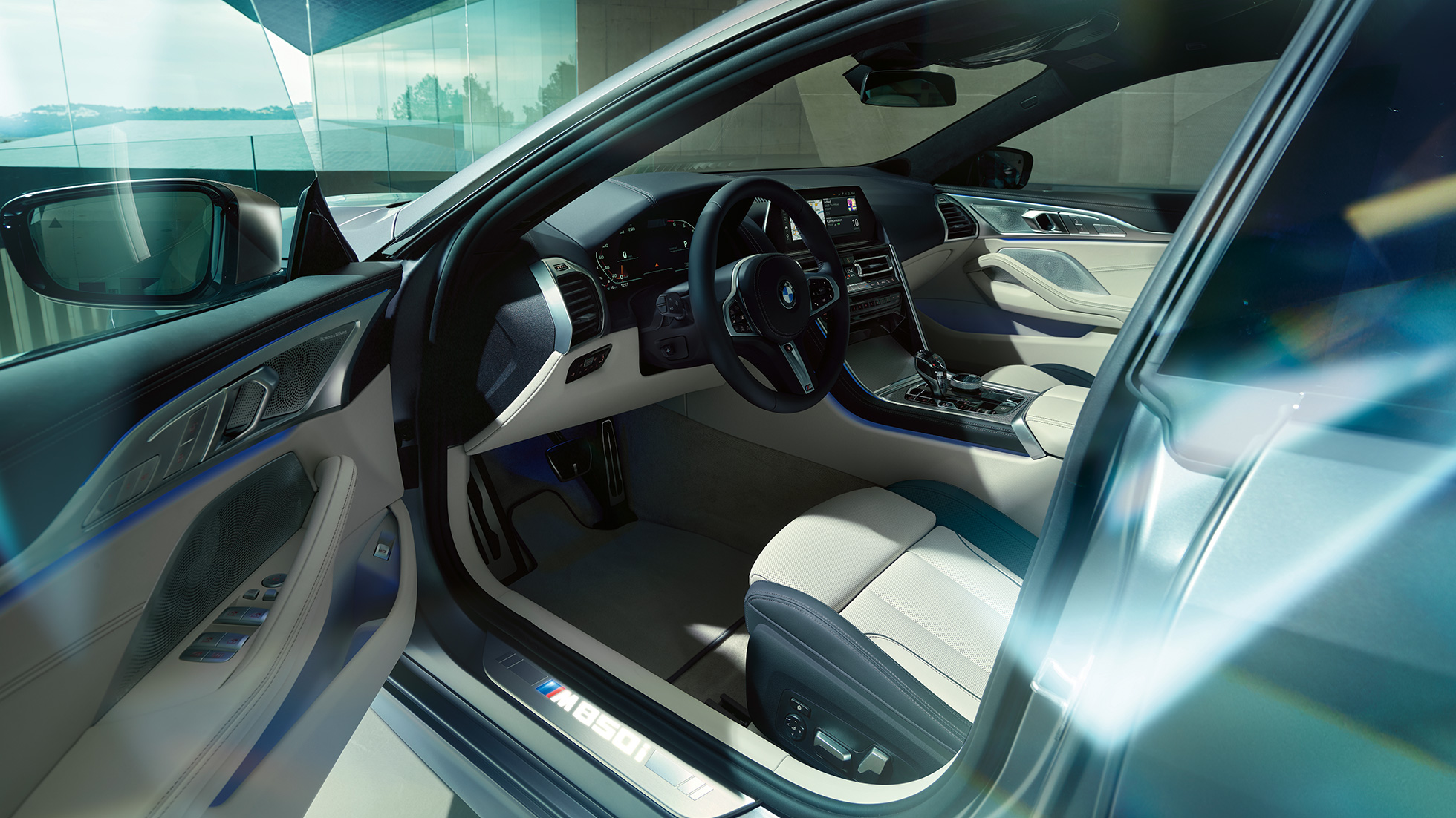 BMW M850i xDrive Gran Coupé, kokpit BMW M850i xDrive Gran Coupé, stylistyka, kokpit