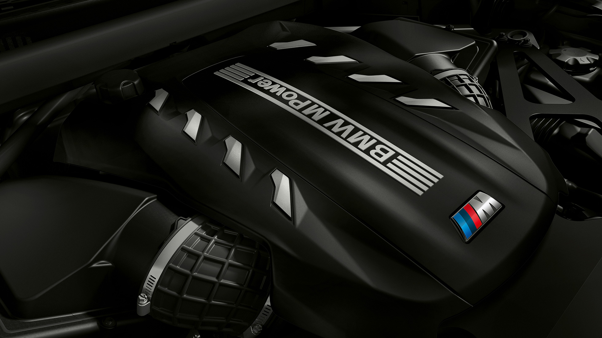 Wysokowydajny 8-cylindrowy silnik benzynowy w M TwinPower Turbo BMW X5 M Competition Wysokowydajny 8-cylindrowy silnik benzynowy w M TwinPower Turbo BMW X5 M Competition F95 M szczegółowy widok