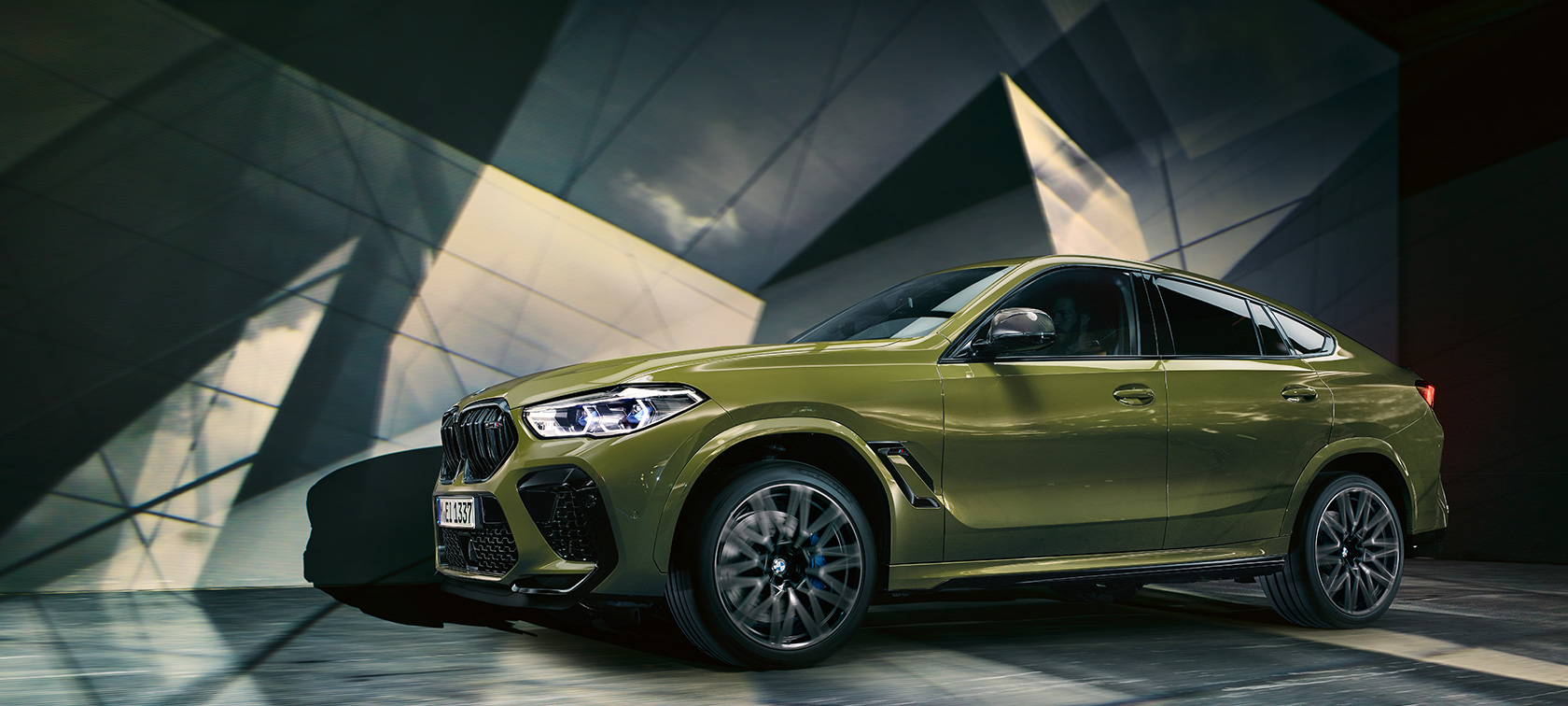 Nowe samochody BMW X6 M Nowe BMW X6 M lakier specjalny BMW Individual Urban Green F96 2020