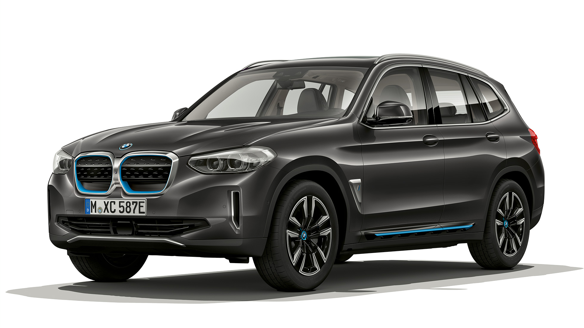 BMW iX3 G08 2020, model Inspiring, przedni półprofil BMW iX3 G08 2020, model Inspiring, szary Sophisto z brylantowym połyskiem, przedni półprofil