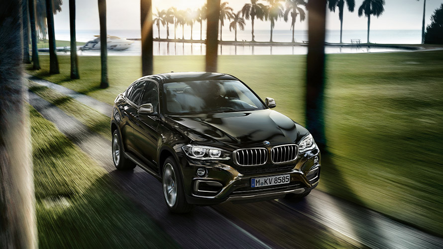 BMW X6 F16 druga generacja przedni półprofil podczas jazdy Modele BMW X BMW X6 F16 druga generacja przedni półprofil podczas jazdy