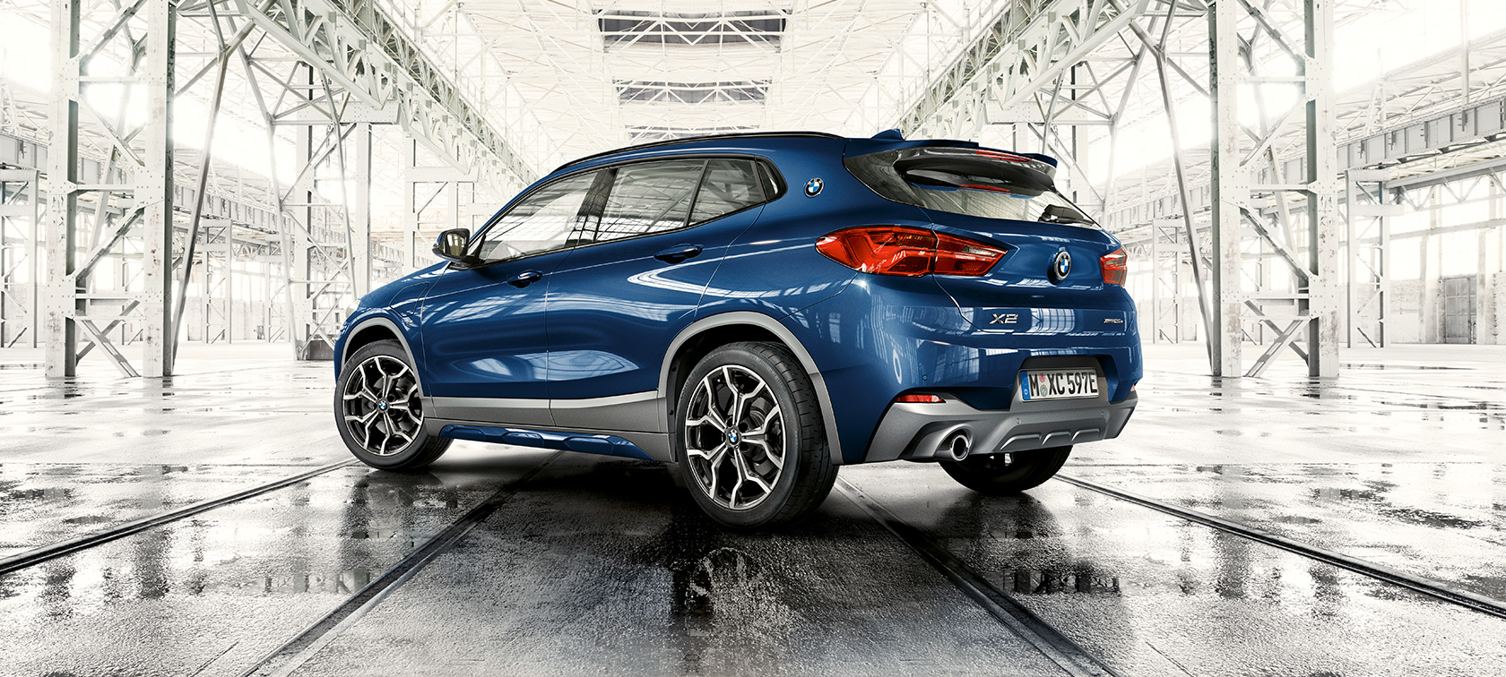 Przedni półprofil BMW X2 xDrive25e Plug-in Hybrid BMW X2 xDrive25e Plug-in Hybrid F39 2020 przedni półprofil