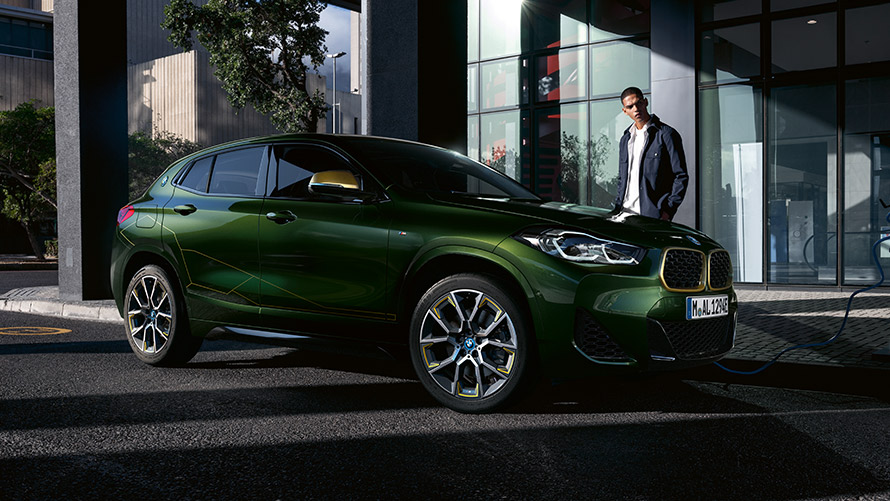 BMW X2 F39, zieleń San Remo metalizowany, półprofil z modelem BMW X2 F39, zieleń San Remo metalizowany, półprofil z modelem