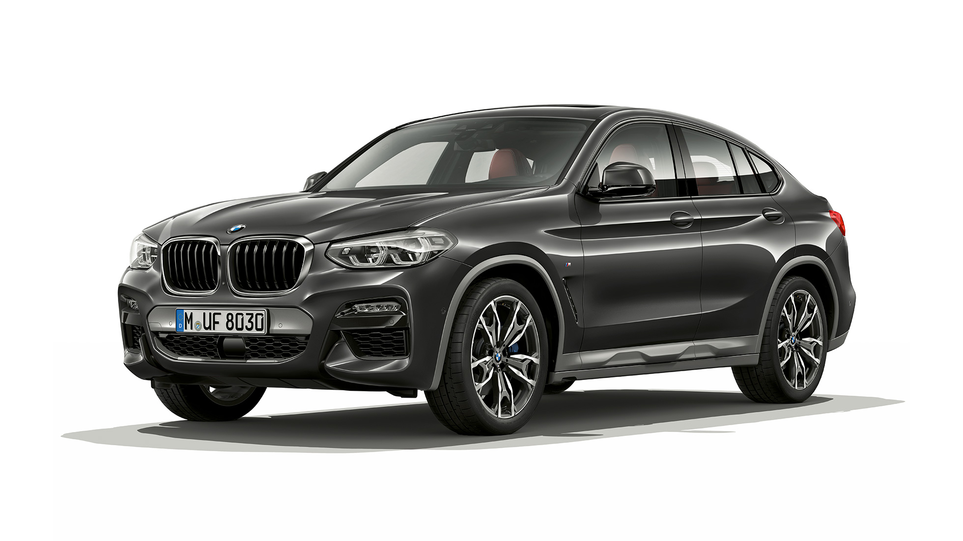 Przedni półprofil BMW X4 model M Sport X BMW X4 xDrive30i model M Sport X G02 2018 szary Sophisto z brylantowym połyskiem, przedni półprofil