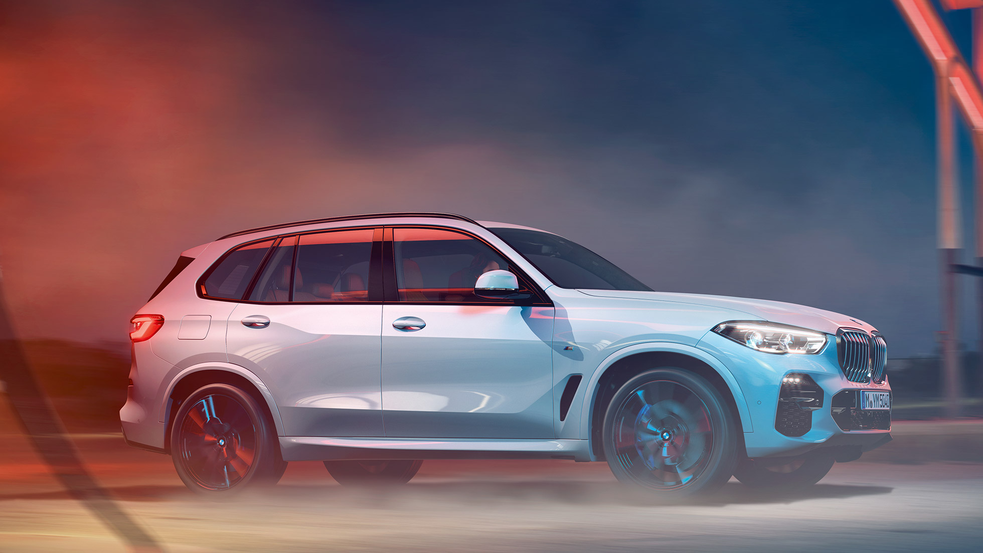 BMW X5 G05 2018, widok z boku BMW X5 G05 2018, biel mineralna, metalizowany, widok z boku