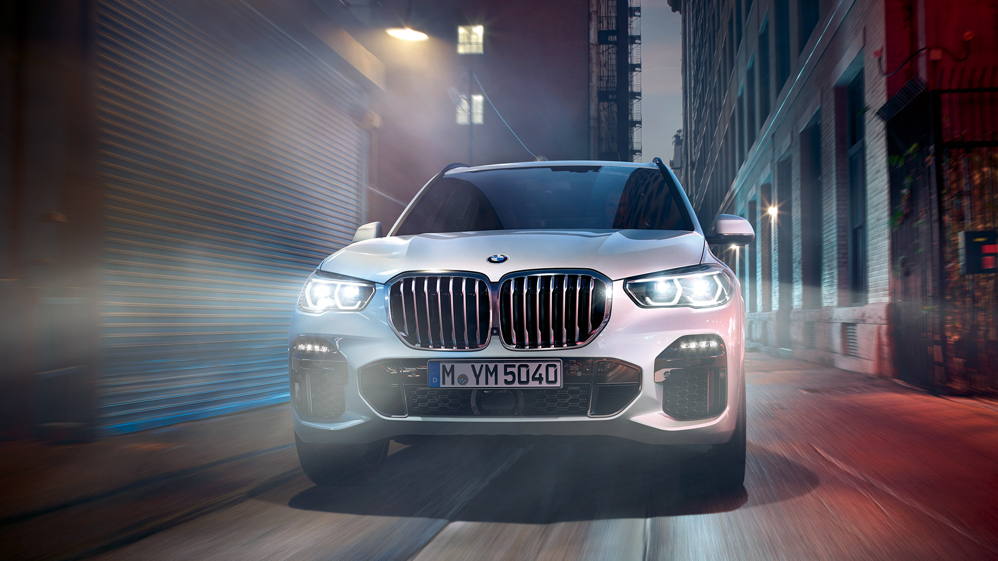 BMW X5, widok z przodu BMW X5 G05 2018, biel mineralna metalizowany, widok z przodu