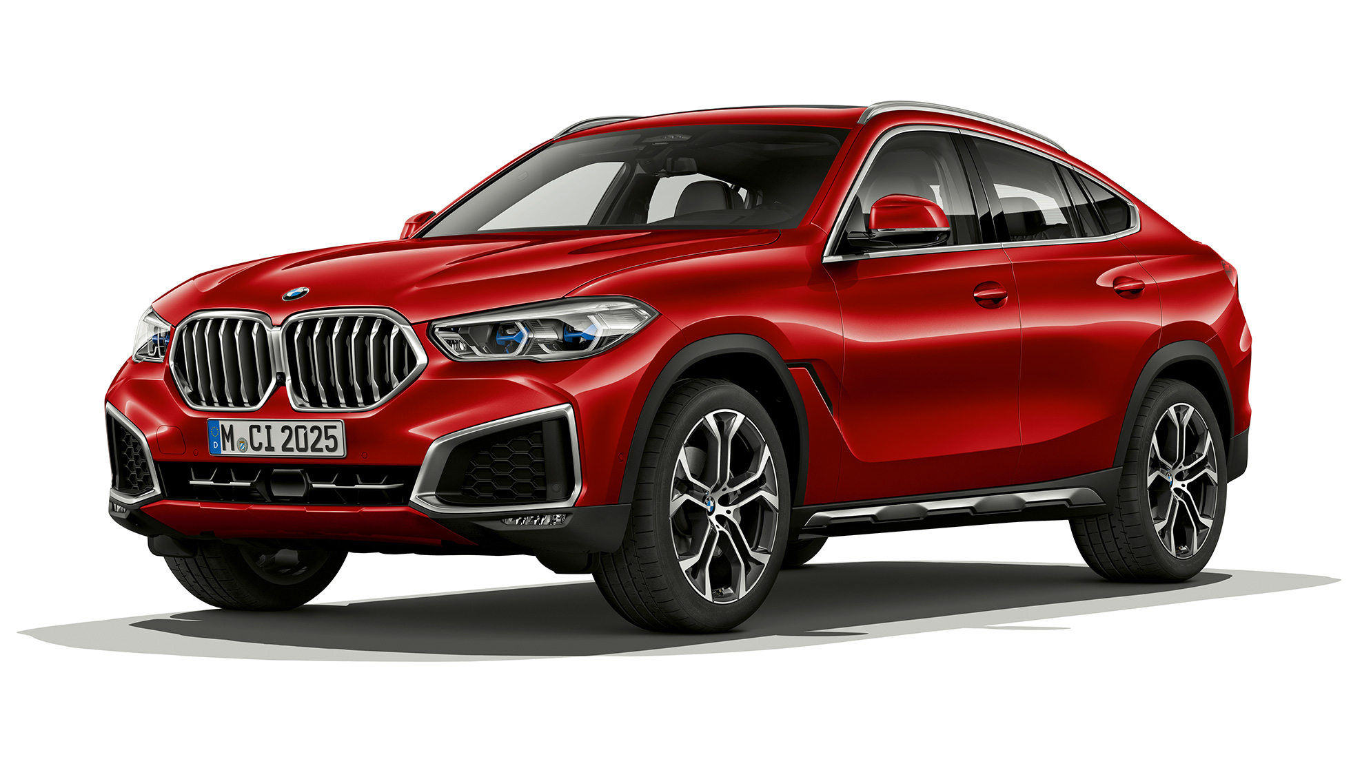 BMW X6 w wariancie BMW xLine, wygląd zewnętrzny. BMW X6 w wariancie BMW xLine w perspektywie półprofilu od przodu.