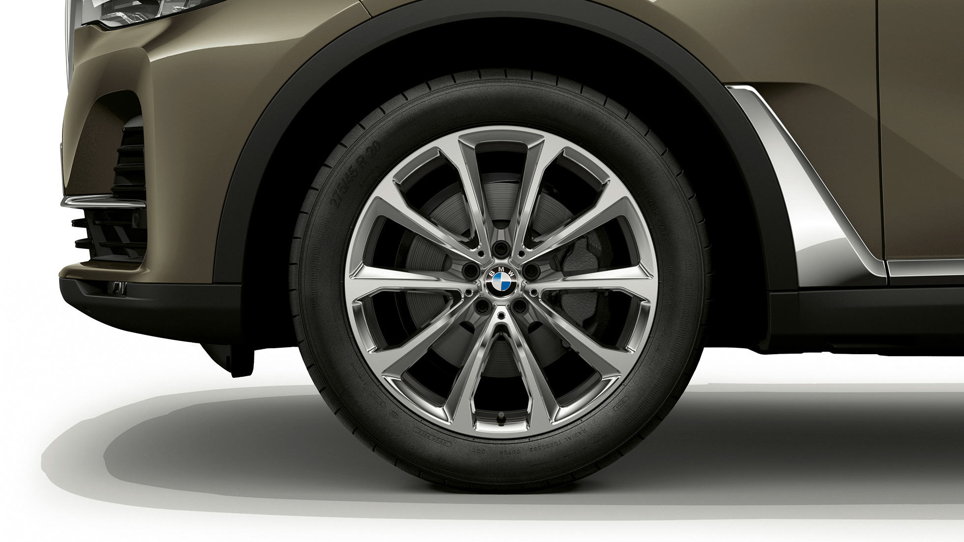 BMW X7, obręcze kół ze stopów lekkich Zbliżenie obręczy ze stopów lekkich BMW X7