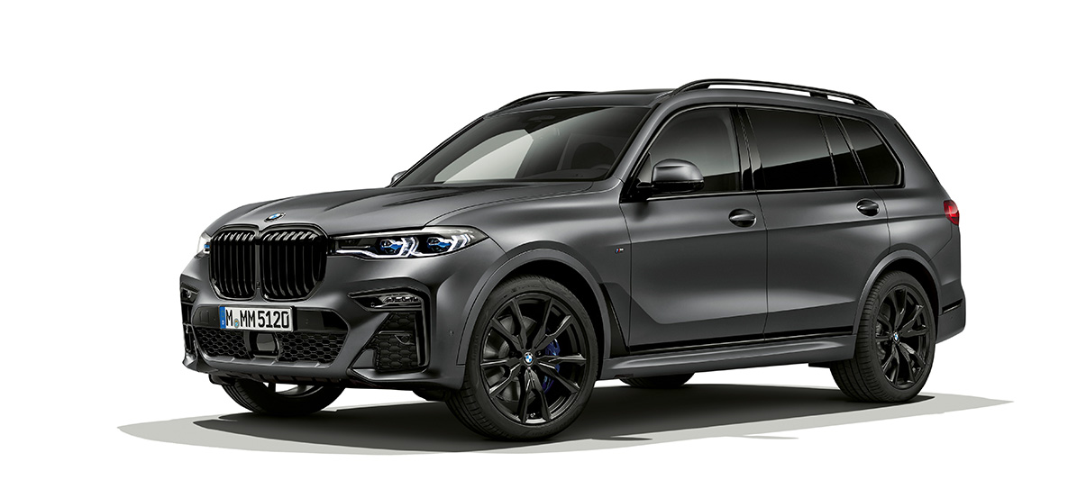 BMW Dark Shadow Edition, przedni półprofil BMW X7 G07 Dark Shadow Edition, przedni półprofil