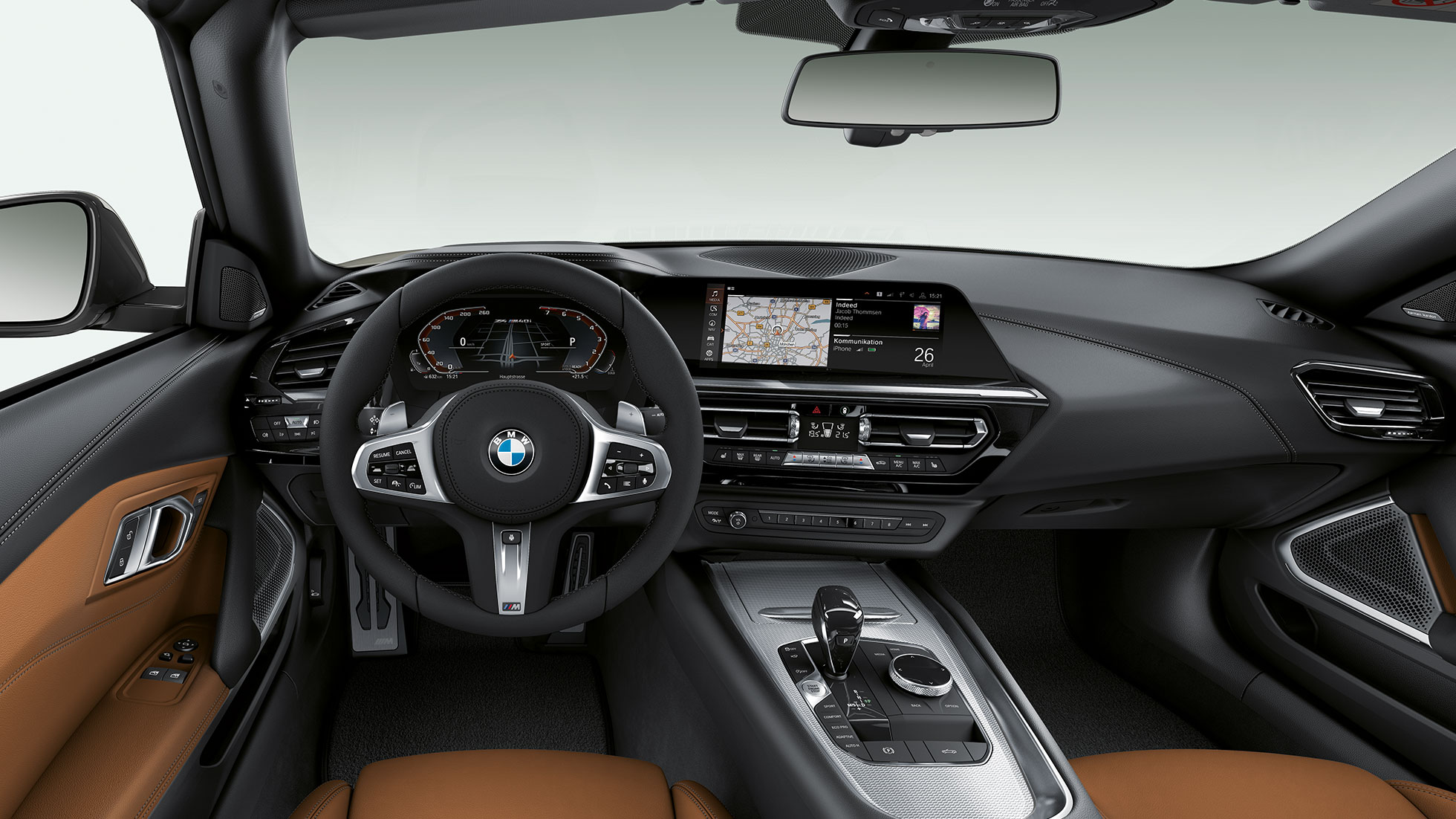 BMW Z4 Roadster M40i, kierownica i miejsce kierowcy BMW Z4 Roadster M40i
