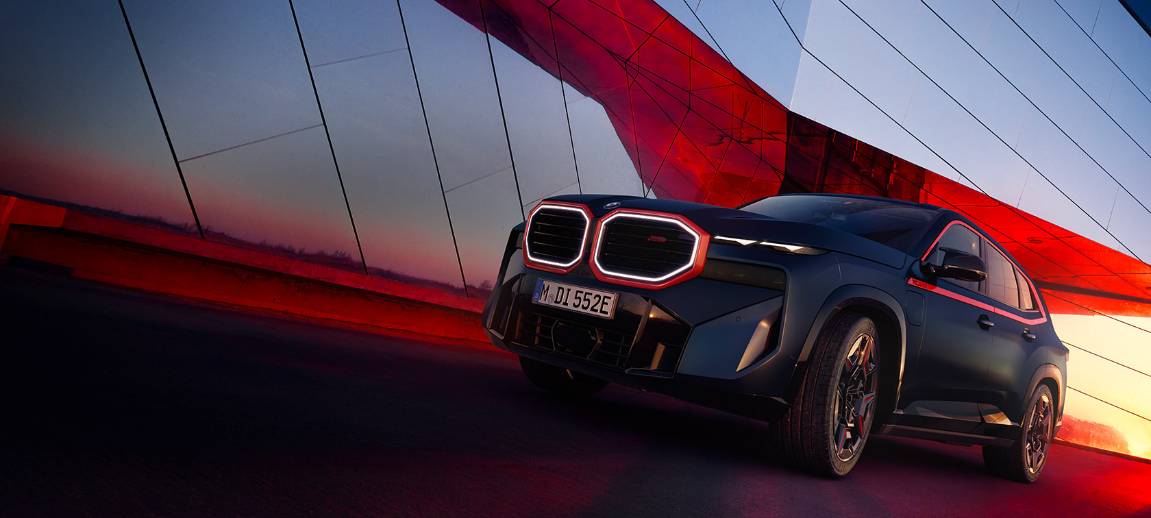 BMW XM Label Red
