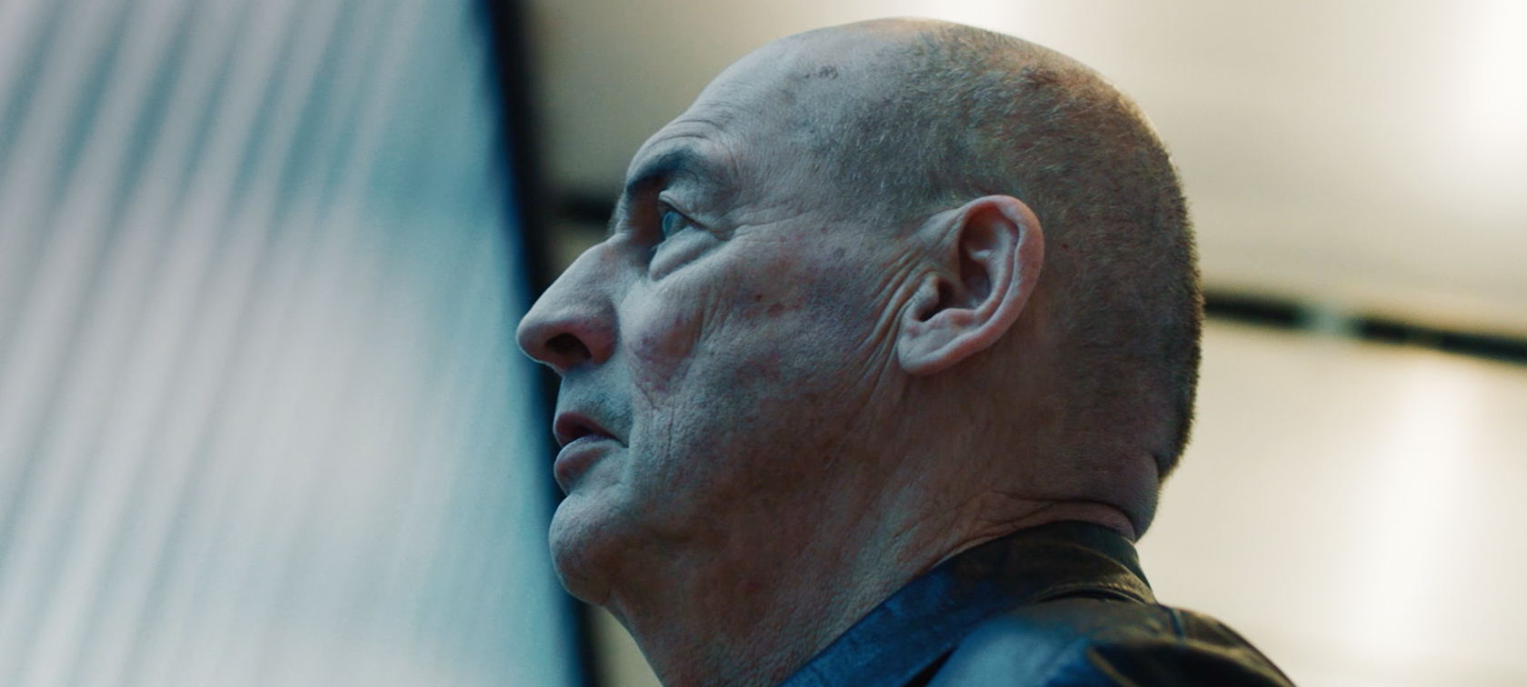 Rem Koolhaas Rem Koolhaas z profilu