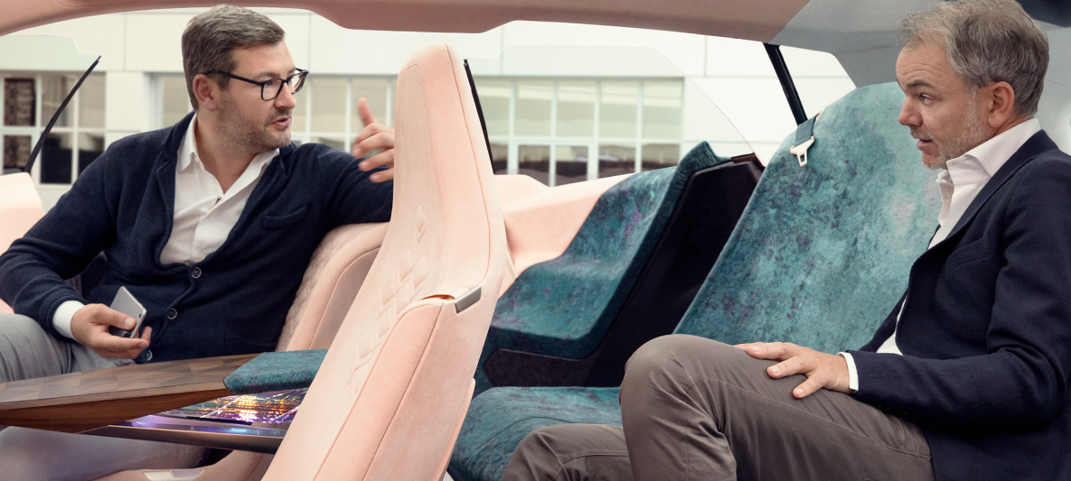 Adrian van Hooydonk w BMW Vision iNEXT Adrian van Hooydonk w BMW Vision iNEXT