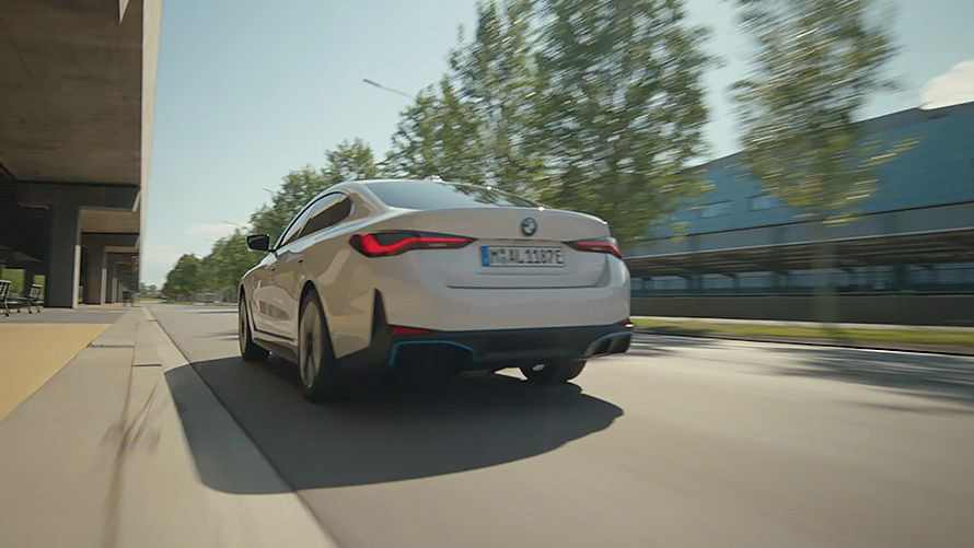 Samochody elektryczne BMW BMW i4 elektryzujące osiągi film Samochody elektryczne BMW BMW i4 elektryzujące osiągi film
