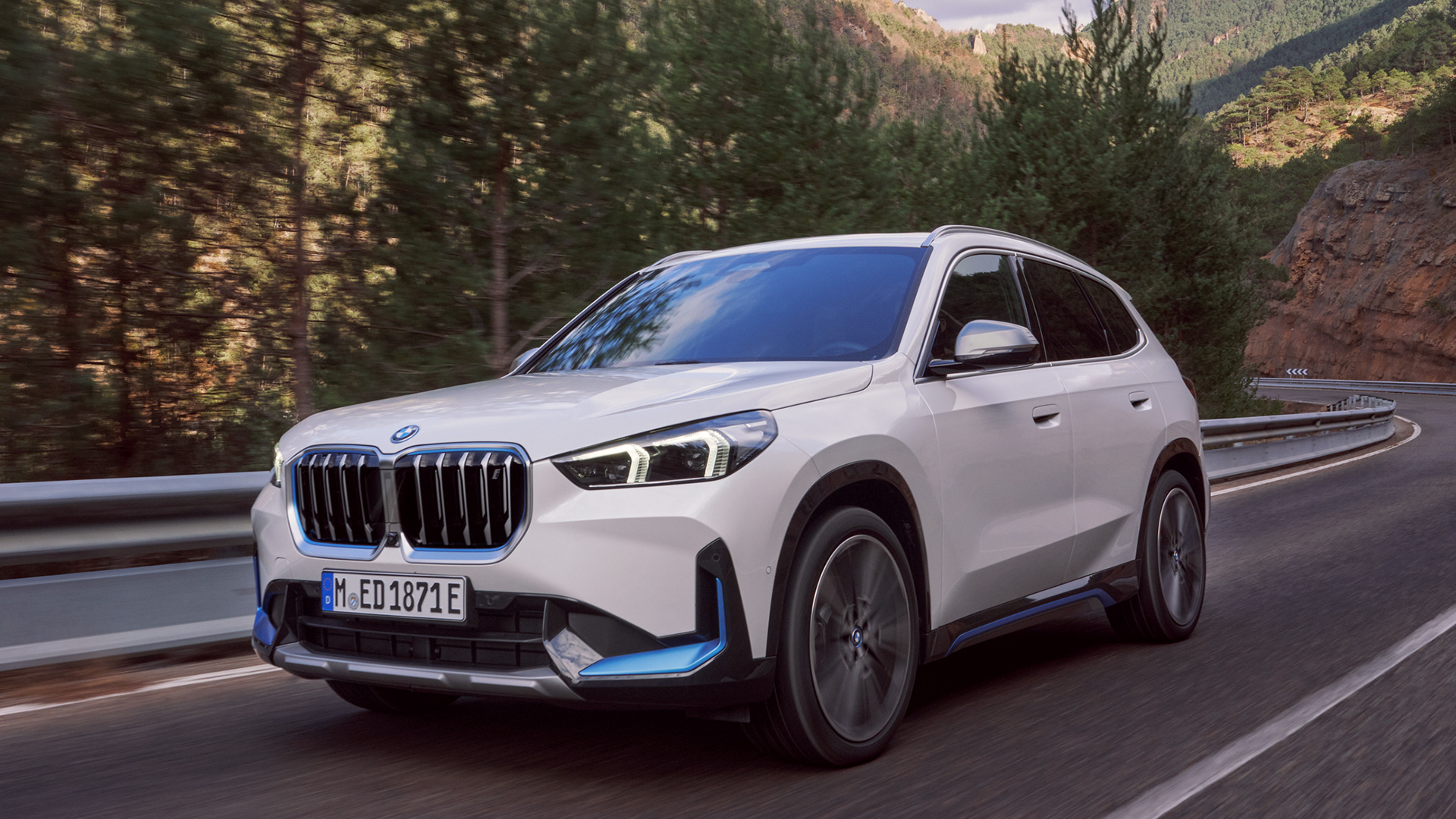 Zalety samochody elektryczne BMW ładowanie w domu