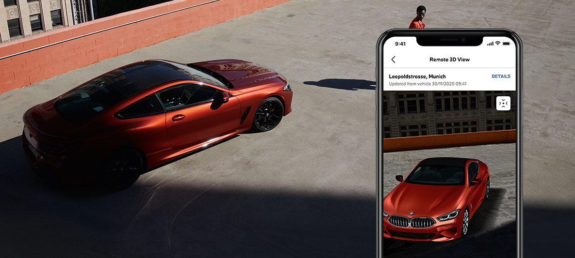 Aplikacja My BMW, samochód zawsze na oku, BMW z osobą widziane z lotu ptaka Aplikacja My BMW, samochód zawsze na oku, BMW z osobą widziane z lotu ptaka