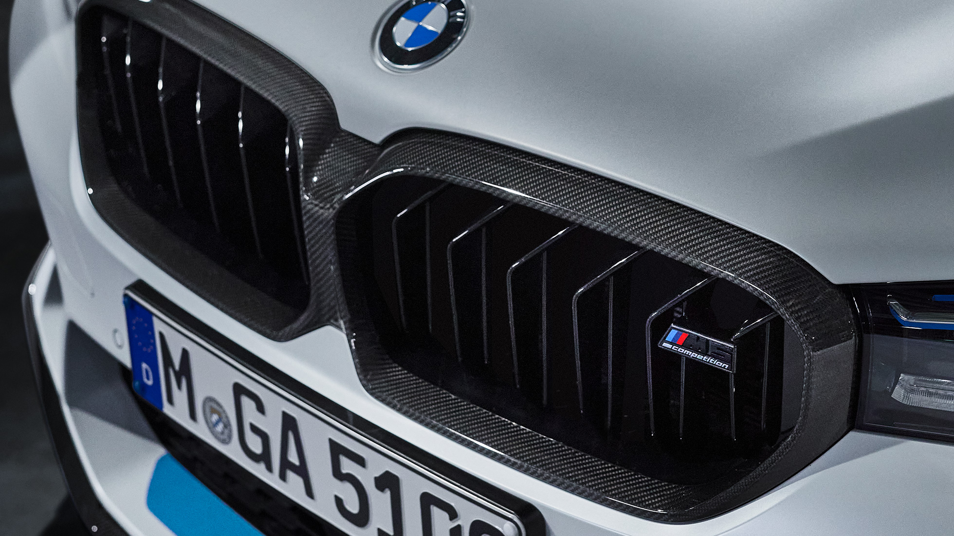 Karbonowa atrapa chłodnicy M Performance zbliżenie Akcesoria BMW M Performance Parts karbonowa atrapa chłodnicy zbliżenie