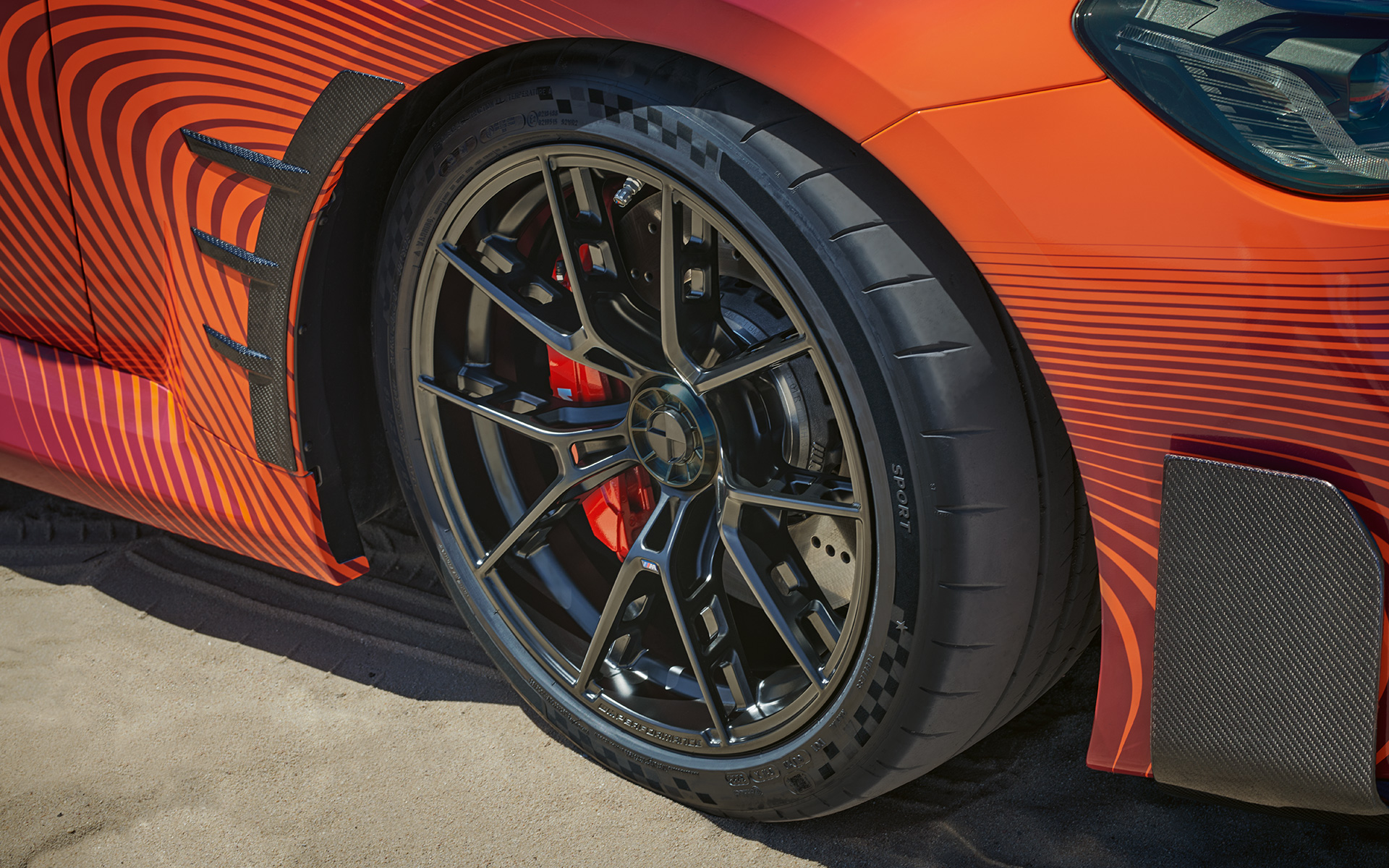 BMW M2 Coupé G87 BMW M Performance Parts 19-/20-calowa kuta obręcz koła M Performance Y Spoke 963 M z mocowaniem centralnym Jet Black matowa, kompletne koło letnie BMW M2 Coupé G87 2023 BMW M Performance Parts 19-/20-calowa kuta obręcz koła M Performance Y Spoke 963 M z mocowaniem centralnym Jet Black matowa, kompletne koło letnie