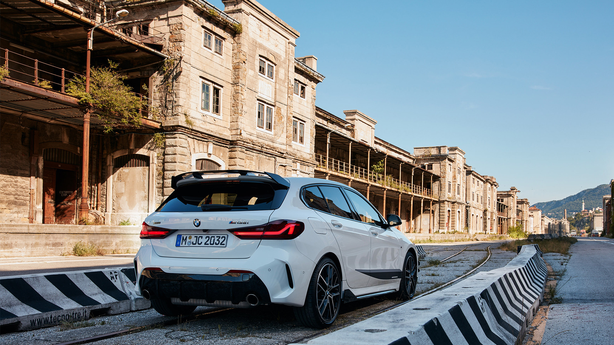 BMW M135i xDrive akcesoria BMW M Performance Parts stylistyka 01 BMW serii 1 BMW M135i xDrive akcesoria BMW M Performance Parts stylistyka 01
