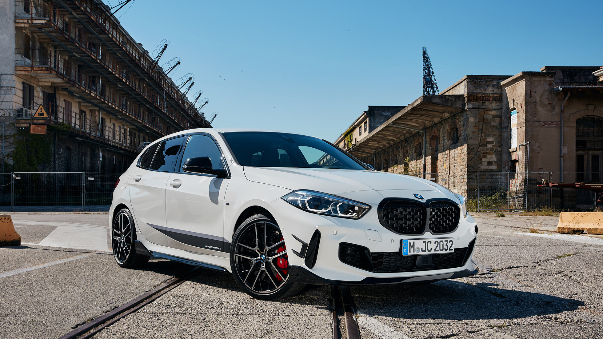 BMW M135i xDrive M Performance stylistyka 02 BMW serii 1 BMW M135i xDrive M Performance stylistyka 02