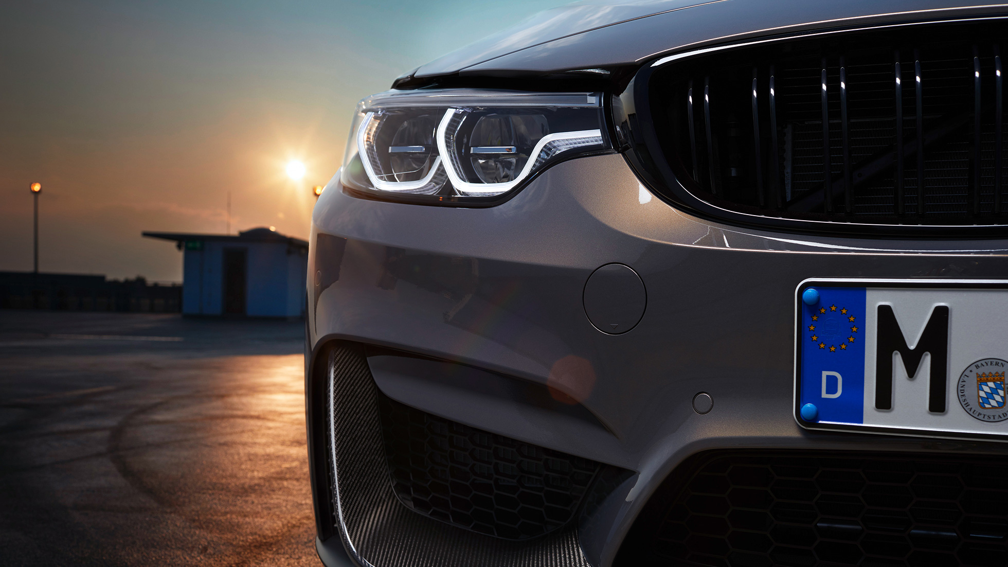 Czarna błyszcząca atrapa chłodnicy BMW M Performance Czarna błyszcząca atrapa chłodnicy BMW M Performance
