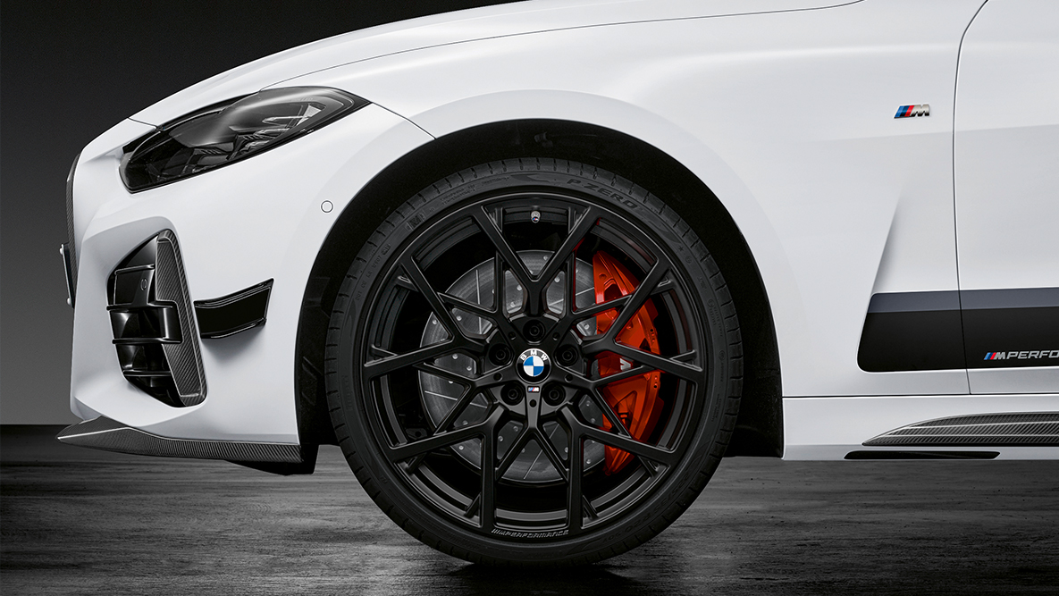 20-calowe kute obręcze kół M Performance ze stopów lekkich Y Spoke 795 M matowy Jet Black BMW serii 4 Coupé G22 20-calowe kute obręcze kół M Performance ze stopów lekkich Y Spoke 795 M matowy Jet Black BMW serii 4 Coupé G22 zbliżenie