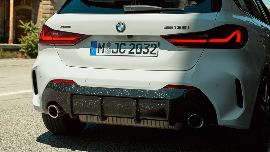 BMW M Performance Rear Diffuser, Carbon Fibre Tylny dyfuzor BMW M Performance z karbonu Oferta letnia BMW