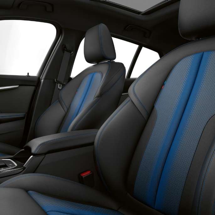 BMW serii 1, model M Sport, wnętrze z fotelami sportowymi M.