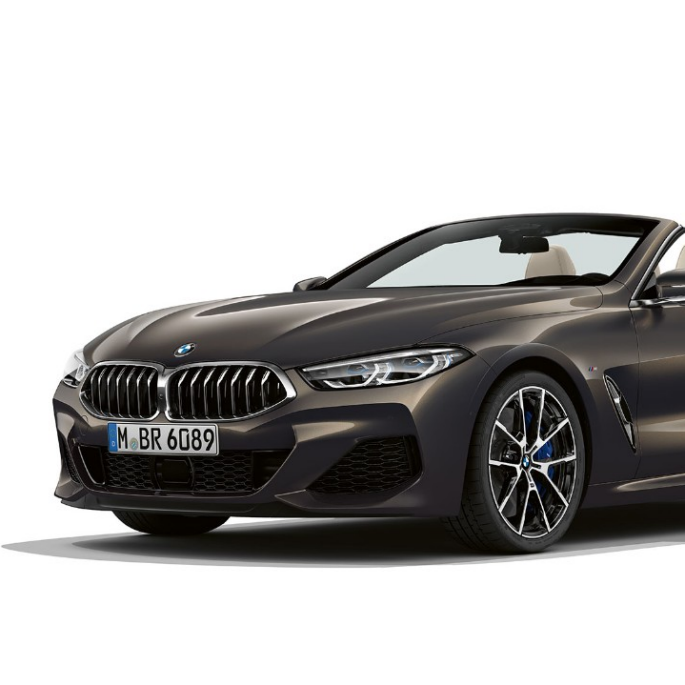 BMW M850i xDrive, szary drawit metalizowany, listwa progowa. BMW M850i xDrive, szary drawit metalizowany, listwa progowa.